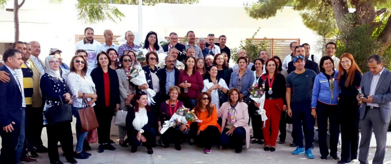 The teachers of the Lycée Pilote de l'Ariana gathered in the courtyard